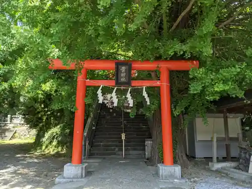 雷神社の鳥居