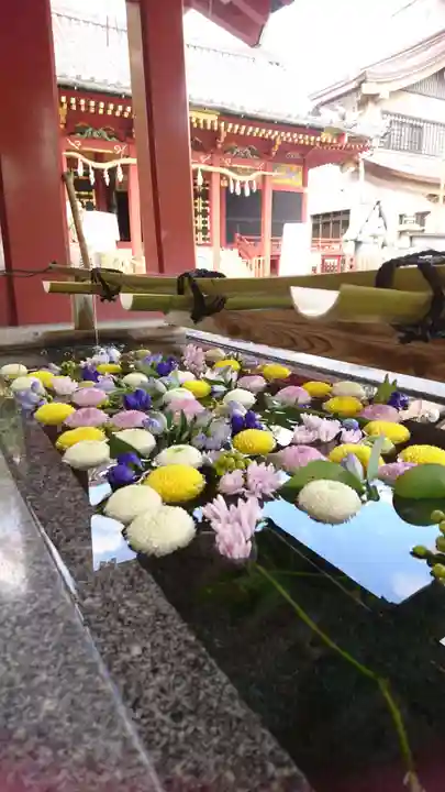 浅草神社の手水舎