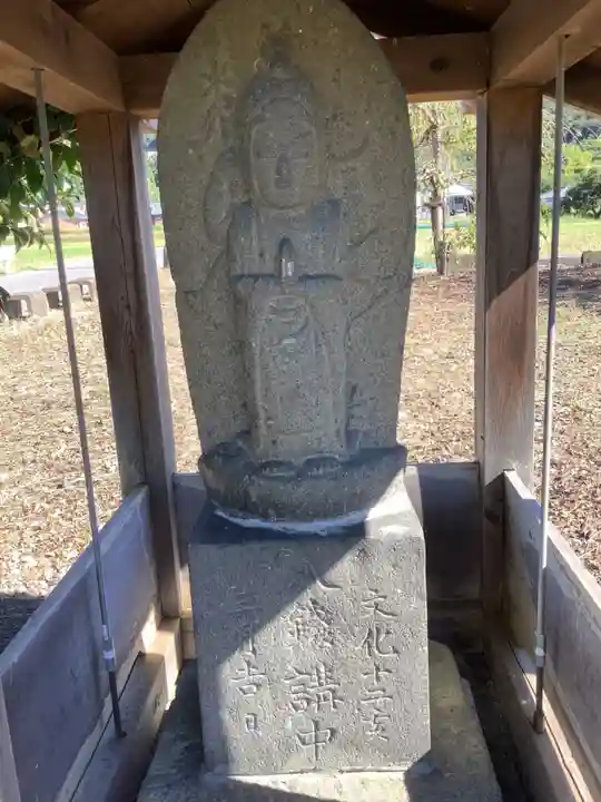 楽田原の三十三間堂の本殿・本堂