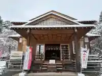 八雲神社(緑町)の{uncategorized: "未分類", other: "その他", undefined: "問題あり", building: "その他建物", grave: "お墓", sacred_gate: "鳥居", guardian: "狛犬", statue: "像", buddha: "仏像", history: "歴史", nature: "自然", garden: "庭園", animal: "動物", pagoda: "塔", temizu: "手水舎", mountain_gate: "山門・神門", sanctuary: "本殿・本堂", subordinate: "末社・摂社", art: "芸術", scenery: "景色", jizo: "地蔵", ema: "絵馬", goshuin: "御朱印", omikuji: "おみくじ", items: "授与品その他", amulet: "お守り", goshuincho: "御朱印帳", eats: "食事", festival: "お祭り", votive_dance: "神楽", shichigosan: "七五三参", wedding: "結婚式", experience: "体験その他", initially: "初詣", around: "周辺", anti_infection: "感染症対策"}