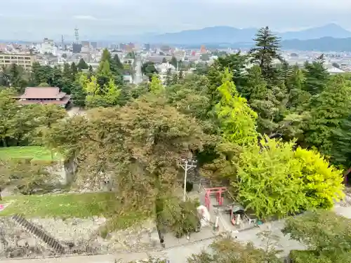 鶴ケ城稲荷神社の景色