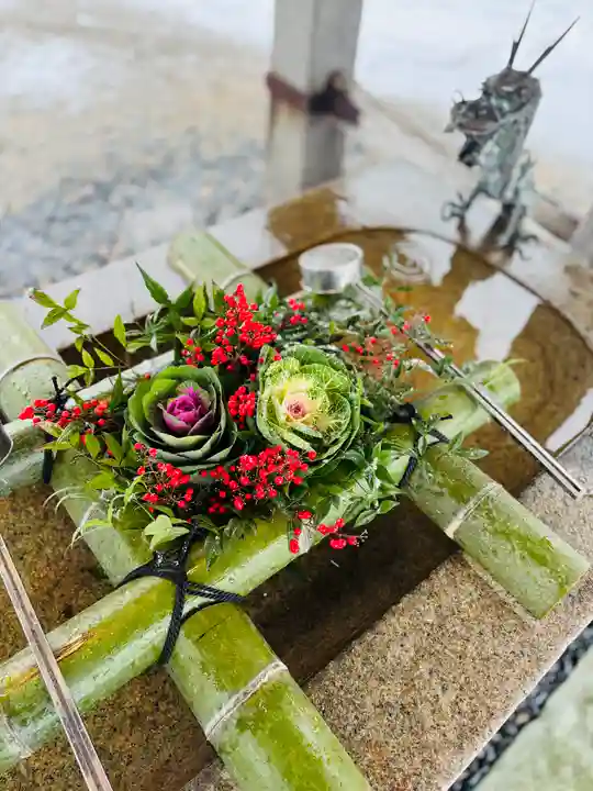守りの神 藤基神社の手水舎