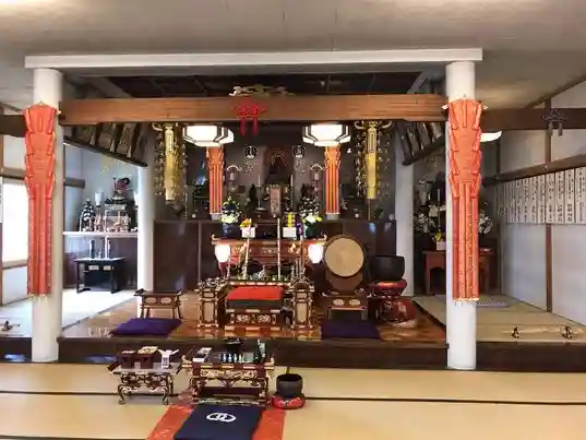 教信寺の本殿・本堂