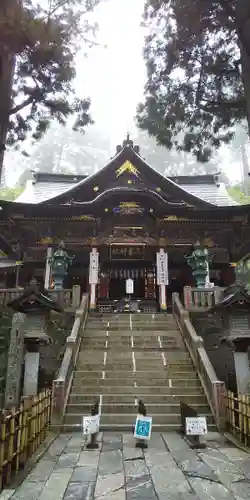 三峯神社の本殿