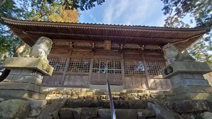 饗庭神社の本殿・本堂
