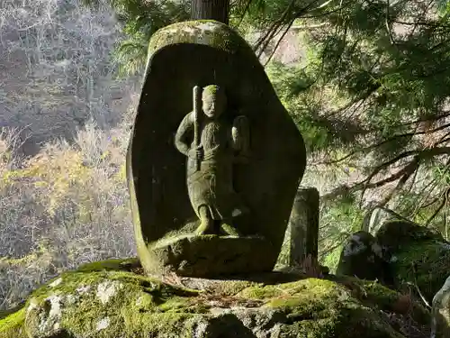 甲斐駒ヶ岳神社の仏像