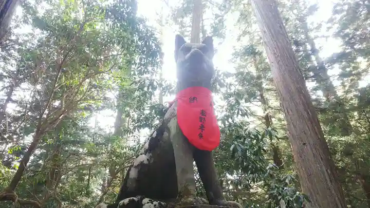 三峯神社の狛犬