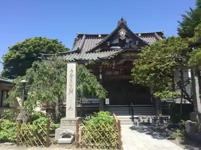 妙隆寺の本殿・本堂