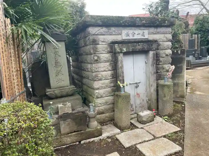 誓閑寺の{uncategorized: "未分類", other: "その他", undefined: "問題あり", building: "その他建物", grave: "お墓", sacred_gate: "鳥居", guardian: "狛犬", statue: "像", buddha: "仏像", history: "歴史", nature: "自然", garden: "庭園", animal: "動物", pagoda: "塔", temizu: "手水舎", mountain_gate: "山門・神門", sanctuary: "本殿・本堂", subordinate: "末社・摂社", art: "芸術", scenery: "景色", jizo: "地蔵", ema: "絵馬", goshuin: "御朱印", omikuji: "おみくじ", items: "授与品その他", amulet: "お守り", goshuincho: "御朱印帳", eats: "食事", festival: "お祭り", votive_dance: "神楽", shichigosan: "七五三参", wedding: "結婚式", experience: "体験その他", initially: "初詣", around: "周辺", anti_infection: "感染症対策"}
