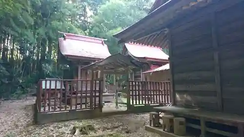 八幡神社の末社