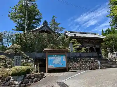 延光寺の{uncategorized: "未分類", other: "その他", undefined: "問題あり", building: "その他建物", grave: "お墓", sacred_gate: "鳥居", guardian: "狛犬", statue: "像", buddha: "仏像", history: "歴史", nature: "自然", garden: "庭園", animal: "動物", pagoda: "塔", temizu: "手水舎", mountain_gate: "山門・神門", sanctuary: "本殿・本堂", subordinate: "末社・摂社", art: "芸術", scenery: "景色", jizo: "地蔵", ema: "絵馬", goshuin: "御朱印", omikuji: "おみくじ", items: "授与品その他", amulet: "お守り", goshuincho: "御朱印帳", eats: "食事", festival: "お祭り", votive_dance: "神楽", shichigosan: "七五三参", wedding: "結婚式", experience: "体験その他", initially: "初詣", around: "周辺", anti_infection: "感染症対策"}