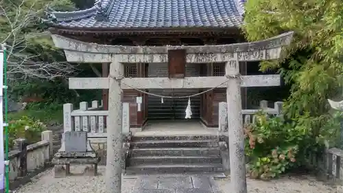 備中高梁稲荷神社の鳥居