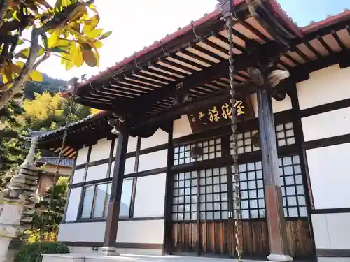 宝積寺の本殿