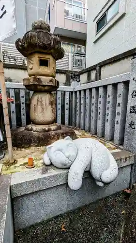 白山神社の像