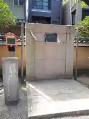 率川神社（大神神社摂社）の建物その他