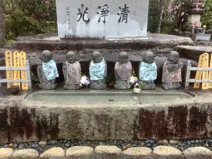 渭信寺の地蔵