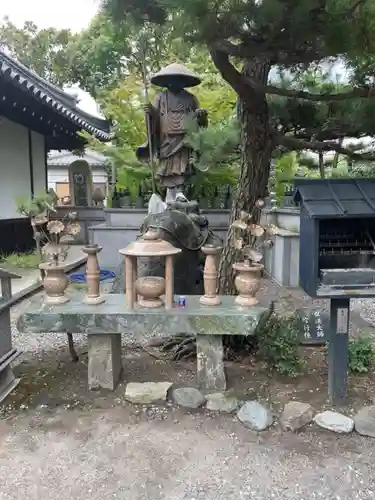 葛井寺の像