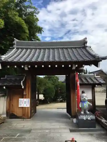 達磨寺の山門