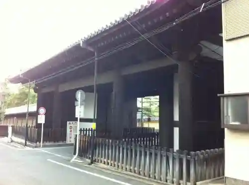 蓮華王院（三十三間堂）の山門・神門