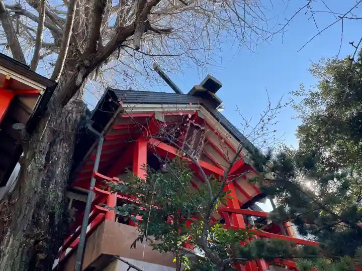 於玉稲荷神社の{uncategorized: "未分類", other: "その他", undefined: "問題あり", building: "その他建物", grave: "お墓", sacred_gate: "鳥居", guardian: "狛犬", statue: "像", buddha: "仏像", history: "歴史", nature: "自然", garden: "庭園", animal: "動物", pagoda: "塔", temizu: "手水舎", mountain_gate: "山門・神門", sanctuary: "本殿・本堂", subordinate: "末社・摂社", art: "芸術", scenery: "景色", jizo: "地蔵", ema: "絵馬", goshuin: "御朱印", omikuji: "おみくじ", items: "授与品その他", amulet: "お守り", goshuincho: "御朱印帳", eats: "食事", festival: "お祭り", votive_dance: "神楽", shichigosan: "七五三参", wedding: "結婚式", experience: "体験その他", initially: "初詣", around: "周辺", anti_infection: "感染症対策"}