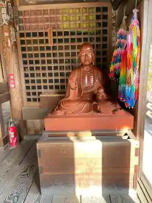 尊永寺の{uncategorized: "未分類", other: "その他", undefined: "問題あり", building: "その他建物", grave: "お墓", sacred_gate: "鳥居", guardian: "狛犬", statue: "像", buddha: "仏像", history: "歴史", nature: "自然", garden: "庭園", animal: "動物", pagoda: "塔", temizu: "手水舎", mountain_gate: "山門・神門", sanctuary: "本殿・本堂", subordinate: "末社・摂社", art: "芸術", scenery: "景色", jizo: "地蔵", ema: "絵馬", goshuin: "御朱印", omikuji: "おみくじ", items: "授与品その他", amulet: "お守り", goshuincho: "御朱印帳", eats: "食事", festival: "お祭り", votive_dance: "神楽", shichigosan: "七五三参", wedding: "結婚式", experience: "体験その他", initially: "初詣", around: "周辺", anti_infection: "感染症対策"}