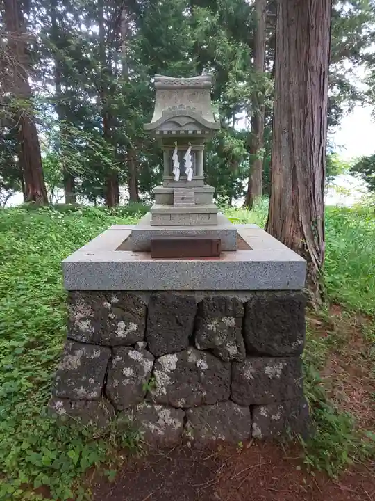 冨士御室浅間神社の末社・摂社