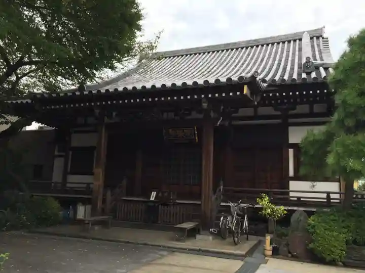 自性院の本殿・本堂