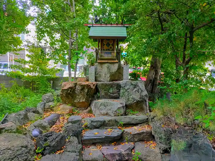 港陽八幡神社の末社・摂社