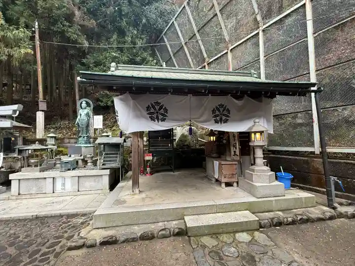 宝山寺の{uncategorized: "未分類", other: "その他", undefined: "問題あり", building: "その他建物", grave: "お墓", sacred_gate: "鳥居", guardian: "狛犬", statue: "像", buddha: "仏像", history: "歴史", nature: "自然", garden: "庭園", animal: "動物", pagoda: "塔", temizu: "手水舎", mountain_gate: "山門・神門", sanctuary: "本殿・本堂", subordinate: "末社・摂社", art: "芸術", scenery: "景色", jizo: "地蔵", ema: "絵馬", goshuin: "御朱印", omikuji: "おみくじ", items: "授与品その他", amulet: "お守り", goshuincho: "御朱印帳", eats: "食事", festival: "お祭り", votive_dance: "神楽", shichigosan: "七五三参", wedding: "結婚式", experience: "体験その他", initially: "初詣", around: "周辺", anti_infection: "感染症対策"}
