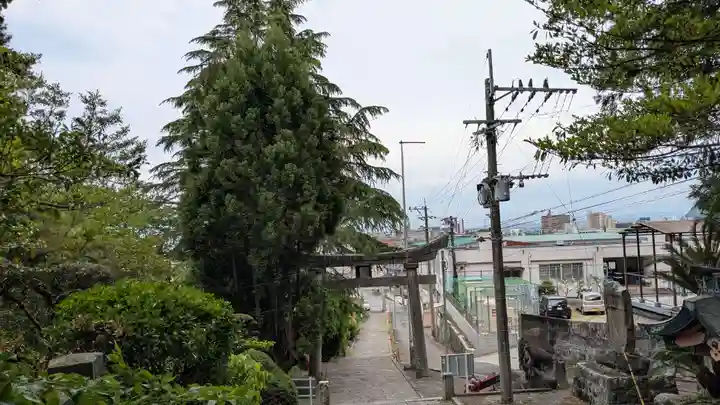 八幡朝見神社の景色