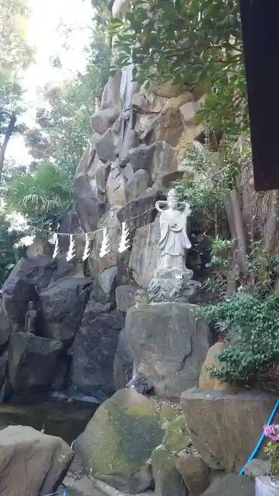 法華経寺奥之院の像