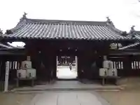 白鳥神社の山門・神門