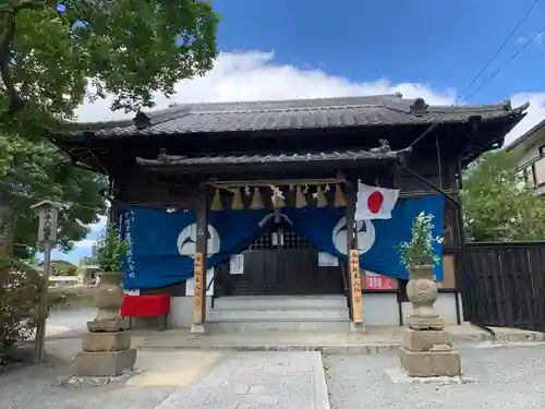 坂本八幡宮の本殿