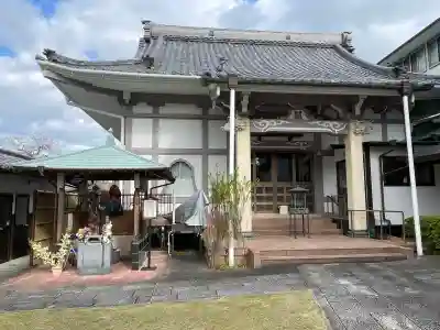 宗長寺の{uncategorized: "未分類", other: "その他", undefined: "問題あり", building: "その他建物", grave: "お墓", sacred_gate: "鳥居", guardian: "狛犬", statue: "像", buddha: "仏像", history: "歴史", nature: "自然", garden: "庭園", animal: "動物", pagoda: "塔", temizu: "手水舎", mountain_gate: "山門・神門", sanctuary: "本殿・本堂", subordinate: "末社・摂社", art: "芸術", scenery: "景色", jizo: "地蔵", ema: "絵馬", goshuin: "御朱印", omikuji: "おみくじ", items: "授与品その他", amulet: "お守り", goshuincho: "御朱印帳", eats: "食事", festival: "お祭り", votive_dance: "神楽", shichigosan: "七五三参", wedding: "結婚式", experience: "体験その他", initially: "初詣", around: "周辺", anti_infection: "感染症対策"}