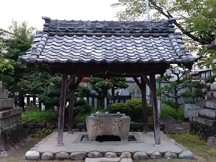 八剱神社(更屋敷)の手水舎
