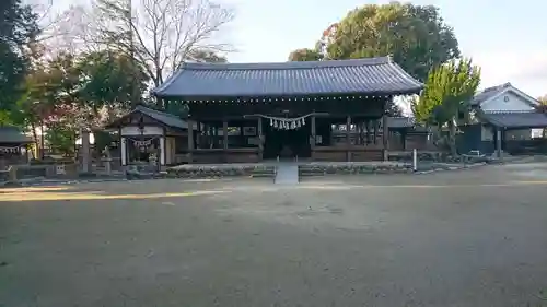 土田白鬚神社の本殿