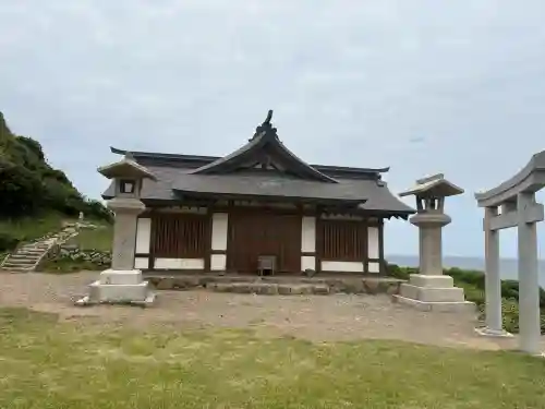 宗像大社沖津宮遥拝所の{uncategorized: "未分類", other: "その他", undefined: "問題あり", building: "その他建物", grave: "お墓", sacred_gate: "鳥居", guardian: "狛犬", statue: "像", buddha: "仏像", history: "歴史", nature: "自然", garden: "庭園", animal: "動物", pagoda: "塔", temizu: "手水舎", mountain_gate: "山門・神門", sanctuary: "本殿・本堂", subordinate: "末社・摂社", art: "芸術", scenery: "景色", jizo: "地蔵", ema: "絵馬", goshuin: "御朱印", omikuji: "おみくじ", items: "授与品その他", amulet: "お守り", goshuincho: "御朱印帳", eats: "食事", festival: "お祭り", votive_dance: "神楽", shichigosan: "七五三参", wedding: "結婚式", experience: "体験その他", initially: "初詣", around: "周辺", anti_infection: "感染症対策"}
