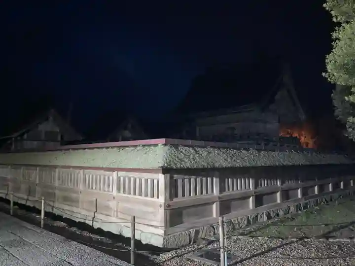 出雲大社の{uncategorized: "未分類", other: "その他", undefined: "問題あり", building: "その他建物", grave: "お墓", sacred_gate: "鳥居", guardian: "狛犬", statue: "像", buddha: "仏像", history: "歴史", nature: "自然", garden: "庭園", animal: "動物", pagoda: "塔", temizu: "手水舎", mountain_gate: "山門・神門", sanctuary: "本殿・本堂", subordinate: "末社・摂社", art: "芸術", scenery: "景色", jizo: "地蔵", ema: "絵馬", goshuin: "御朱印", omikuji: "おみくじ", items: "授与品その他", amulet: "お守り", goshuincho: "御朱印帳", eats: "食事", festival: "お祭り", votive_dance: "神楽", shichigosan: "七五三参", wedding: "結婚式", experience: "体験その他", initially: "初詣", around: "周辺", anti_infection: "感染症対策"}