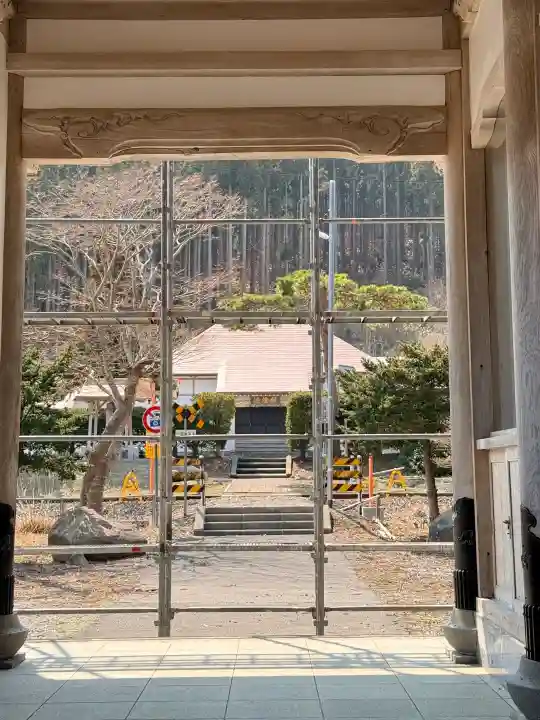 禅燈寺の{uncategorized: "未分類", other: "その他", undefined: "問題あり", building: "その他建物", grave: "お墓", sacred_gate: "鳥居", guardian: "狛犬", statue: "像", buddha: "仏像", history: "歴史", nature: "自然", garden: "庭園", animal: "動物", pagoda: "塔", temizu: "手水舎", mountain_gate: "山門・神門", sanctuary: "本殿・本堂", subordinate: "末社・摂社", art: "芸術", scenery: "景色", jizo: "地蔵", ema: "絵馬", goshuin: "御朱印", omikuji: "おみくじ", items: "授与品その他", amulet: "お守り", goshuincho: "御朱印帳", eats: "食事", festival: "お祭り", votive_dance: "神楽", shichigosan: "七五三参", wedding: "結婚式", experience: "体験その他", initially: "初詣", around: "周辺", anti_infection: "感染症対策"}