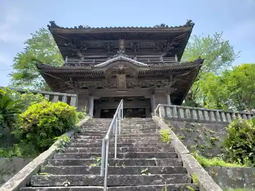 願成就寺の山門