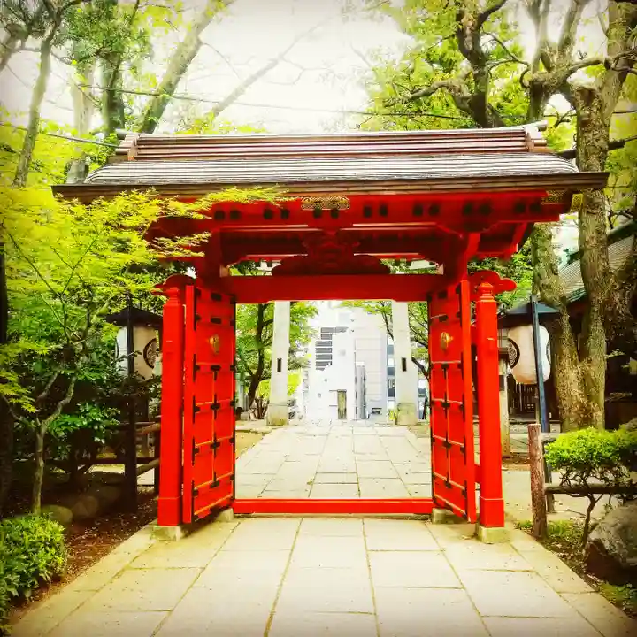 愛宕神社の山門・神門