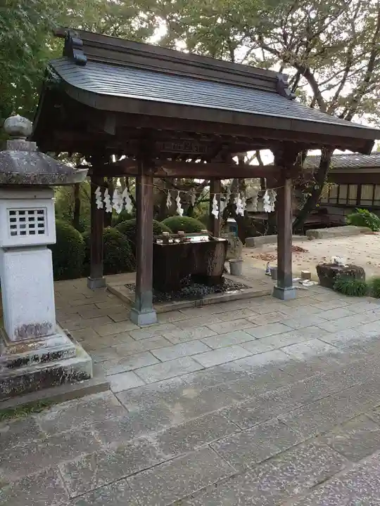 加波山三枝祇神社本宮の手水舎
