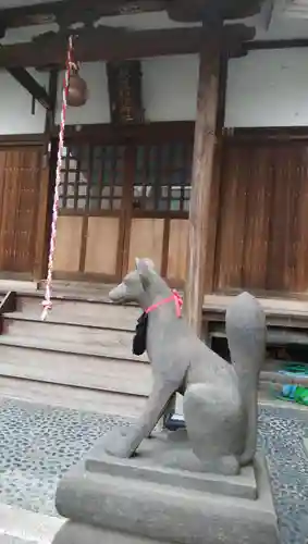 感應稲荷神社の狛犬