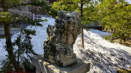 富良野神社の狛犬