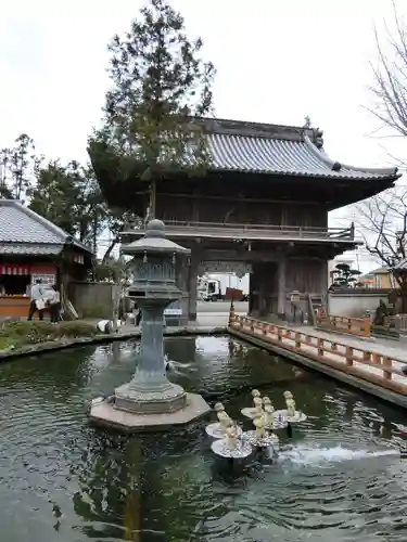 霊山寺の庭園