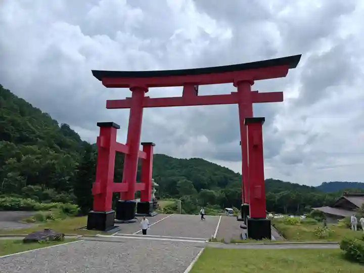 湯殿山神社(出羽三山神社)(山形県)