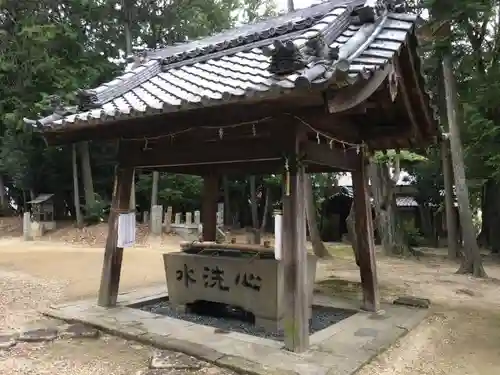 大岡白山神社の手水舎