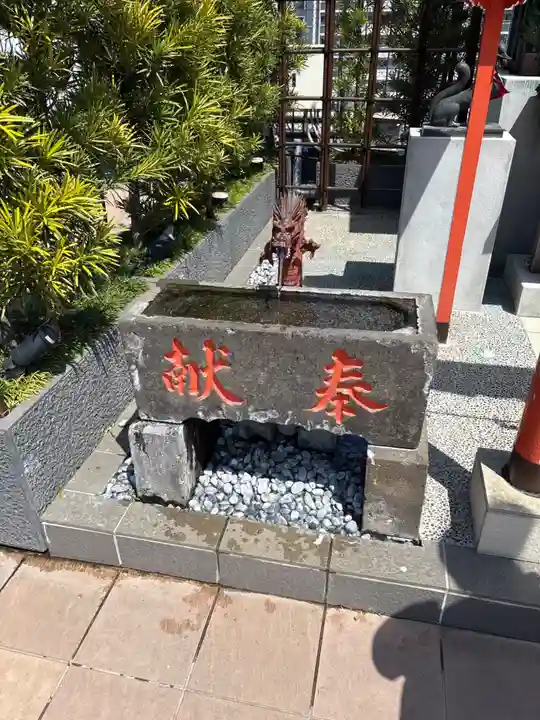 民部稲荷神社(丸広百貨店屋上)(埼玉県)