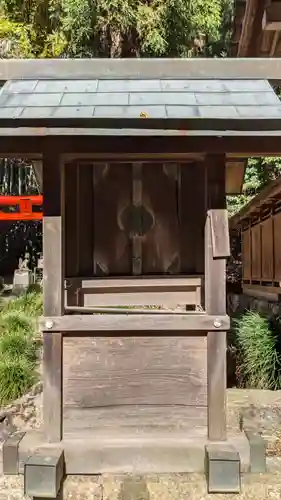 神明白山社相殿（杁下）の末社・摂社