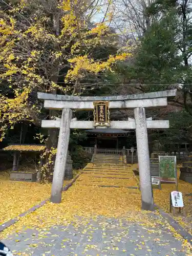 高良神社の{uncategorized: "未分類", other: "その他", undefined: "問題あり", building: "その他建物", grave: "お墓", sacred_gate: "鳥居", guardian: "狛犬", statue: "像", buddha: "仏像", history: "歴史", nature: "自然", garden: "庭園", animal: "動物", pagoda: "塔", temizu: "手水舎", mountain_gate: "山門・神門", sanctuary: "本殿・本堂", subordinate: "末社・摂社", art: "芸術", scenery: "景色", jizo: "地蔵", ema: "絵馬", goshuin: "御朱印", omikuji: "おみくじ", items: "授与品その他", amulet: "お守り", goshuincho: "御朱印帳", eats: "食事", festival: "お祭り", votive_dance: "神楽", shichigosan: "七五三参", wedding: "結婚式", experience: "体験その他", initially: "初詣", around: "周辺", anti_infection: "感染症対策"}